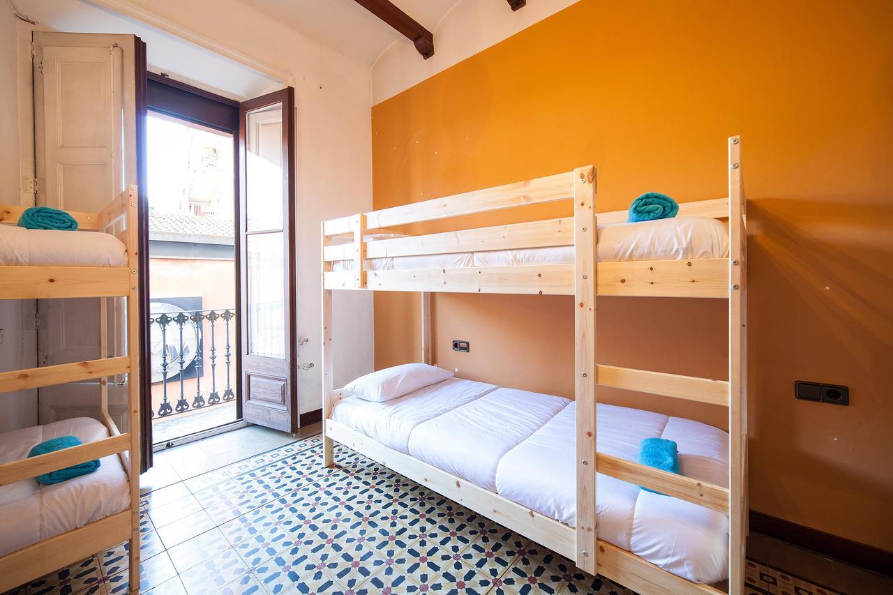 Bed In Girona Acomodação com café da manhã Exterior foto